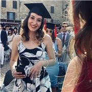 Laureata in Giurisprudenza impartisce lezioni in diritto